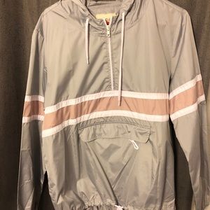 STYLISH WINDBREAKER - Large
